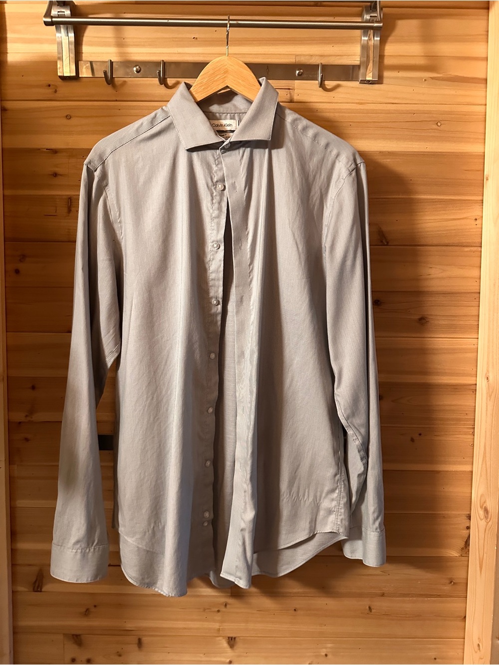 Calvin Klein Men's Light Gray Dress Shirt - Classic Button-Down